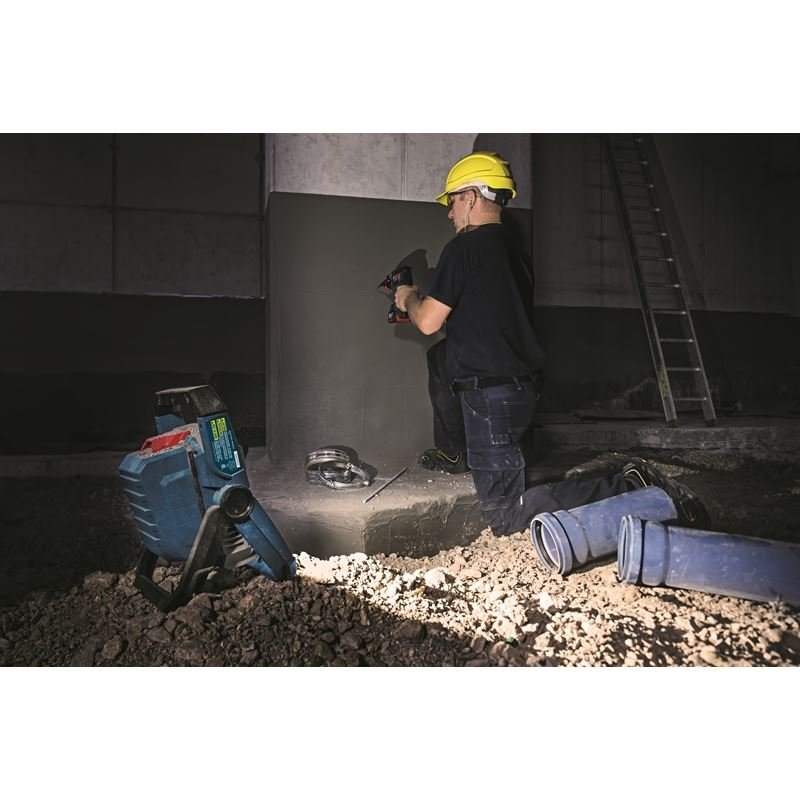 Bosch GLI18V - 2200CN 18V Connected LED Floodlight (Bare Tool) - Mississauga Hardware Centre IncBoschGLI18V-2200CN