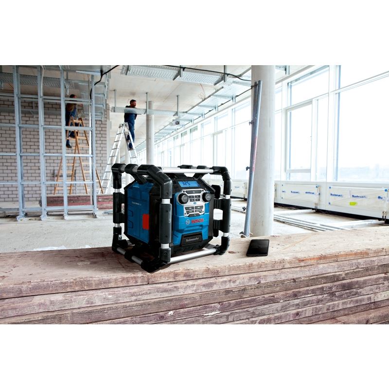 Bosch GPB18V - 5CN 18V Jobsite Radio with Bluetooth 5.0 and Power Station - Mississauga Hardware Centre IncBOSCHGPB18V-5CN