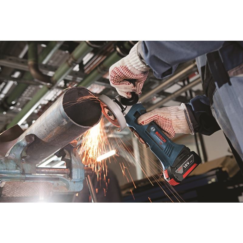 Bosch | GWS18V - 45 - 01 18 V 4 - 1/2 In. Angle Grinder Kit | BFP - Mississauga Hardware Centre IncBOSCHGWS18V-45-01