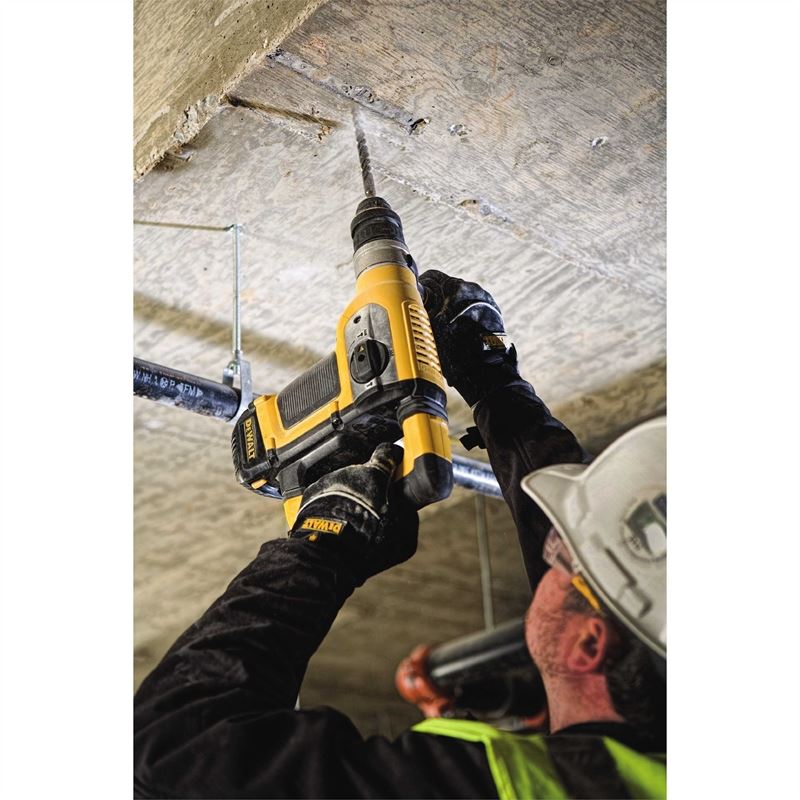 DEWALT D25416K 1 - 1/8" SDS+ Combination Hammer w/SHOCKSÂ® and E - CLUTCH - Mississauga Hardware Centre IncDEWALTD25416K