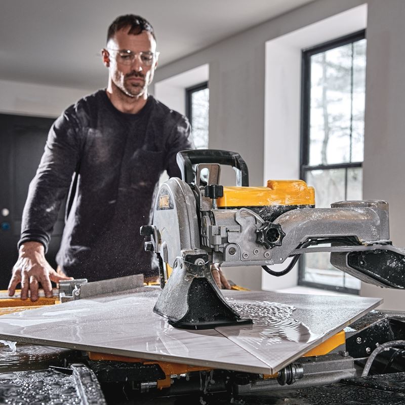 DEWALT D36000S 10 in. High Capacity Wet Tile Saw with Stand - Mississauga Hardware Centre IncDEWALTD36000S