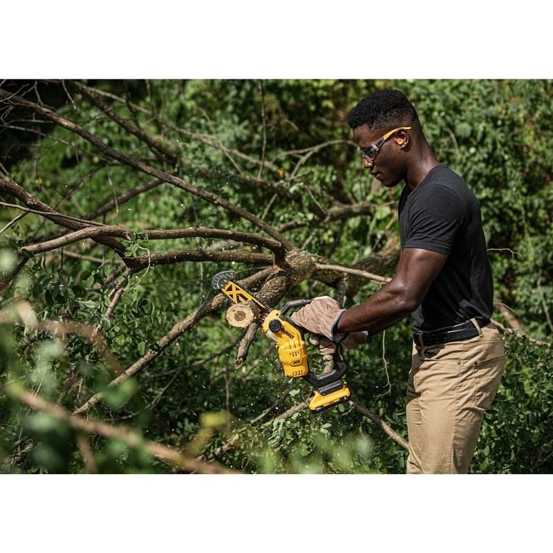 DEWALT DCCS623L1 20V MAX 8 in. Brushless Cordless Pruning Chainsaw Kit with 3 Ah Battery - Mississauga Hardware Centre IncDEWALTDCCS623L1