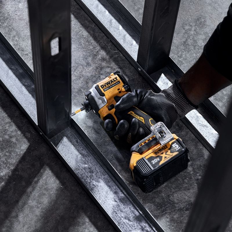 DEWALT DCF850P1 ATOMIC 20V MAX 1/4 IN. BRUSHLESS CORDLESS 3 - SPEED IMPACT DRIVER KIT - Mississauga Hardware Centre IncDEWALTDCF850P1