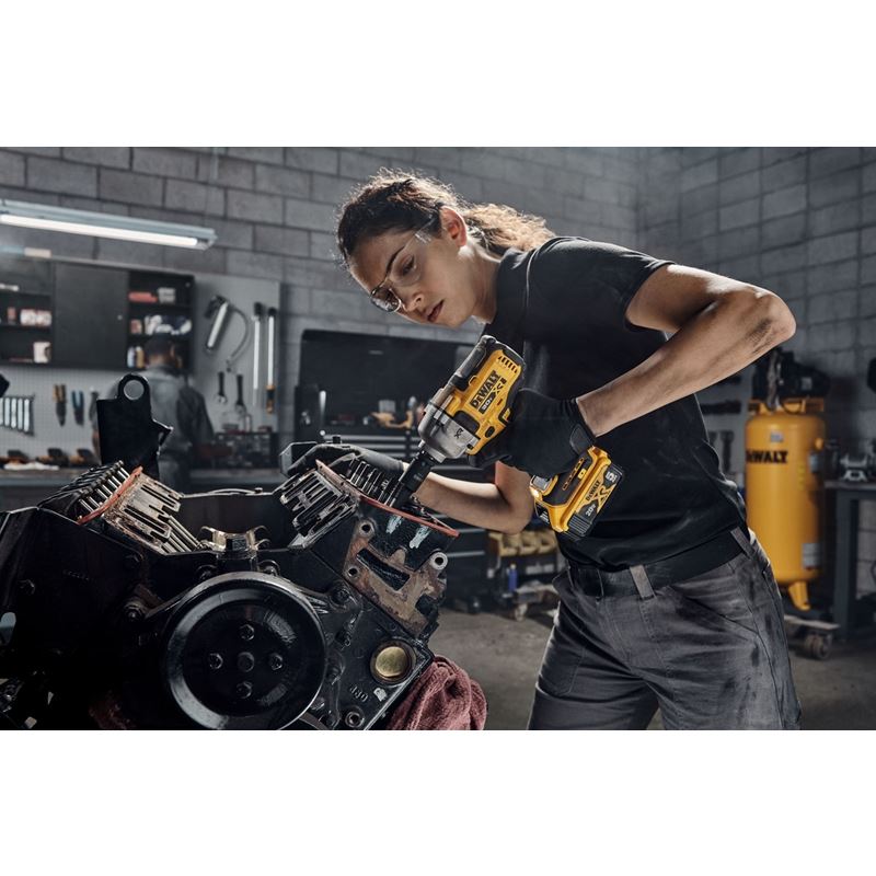 DEWALT DCF891P2 20V MAX XR 1/2 in. Mid - Range Impact Wrench Kit with Hog Ring Anvil - Mississauga Hardware Centre IncDEWALTDCF891P2