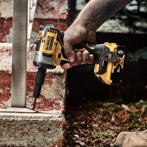 DEWALT DCF913P2 20V MAX 3/8 IN. CORDLESS IMPACT WRENCH WITH HOG RING ANVIL KIT - Mississauga Hardware Centre IncDEWALTDCF913P2