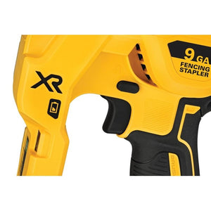 DEWALT DCFS950P2 20V MAX XR 9 GA Cordless Fencing Stapler Kit - Mississauga Hardware Centre IncDEWALTDCFS950P2