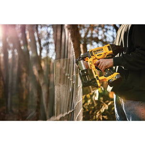 DEWALT DCFS950P2 20V MAX XR 9 GA Cordless Fencing Stapler Kit - Mississauga Hardware Centre IncDEWALTDCFS950P2