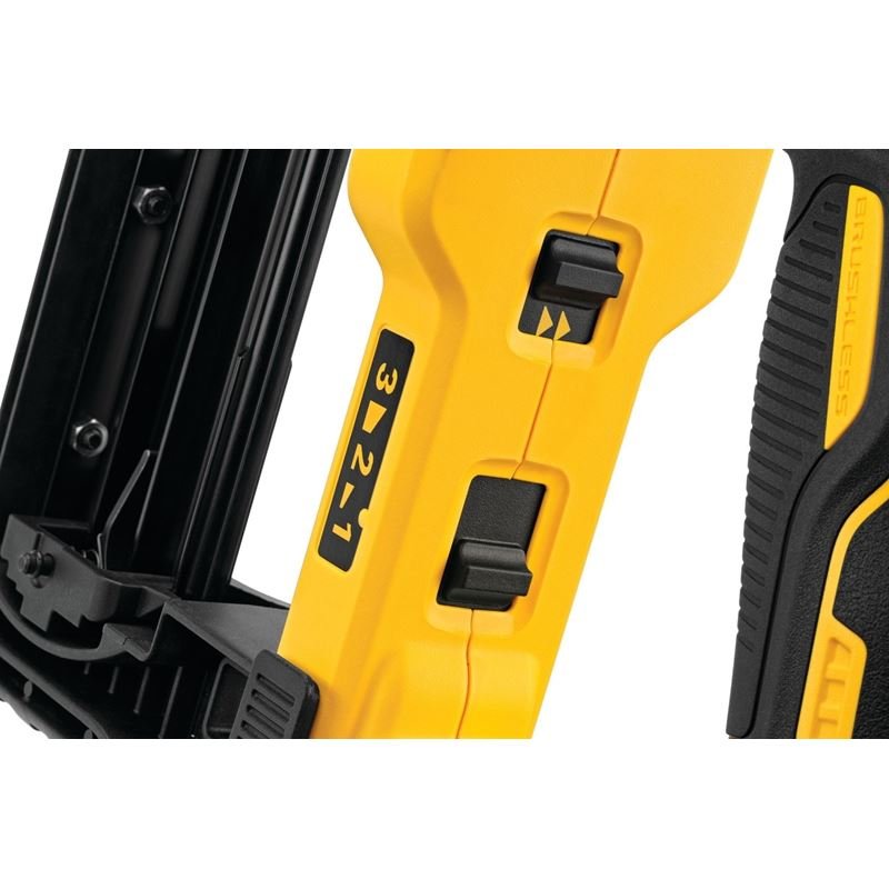 DEWALT DCFS950P2 20V MAX XR 9 GA Cordless Fencing Stapler Kit - Mississauga Hardware Centre IncDEWALTDCFS950P2