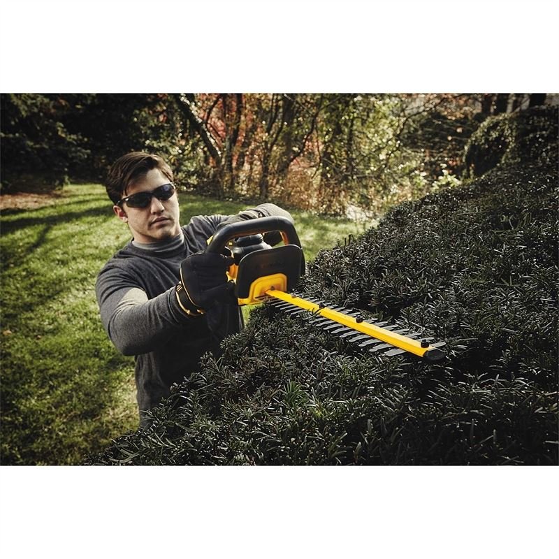 DEWALT DCHT820B 20V MAX* Lithium Ion 22in Hedge Trimmer (Bare) - Mississauga Hardware Centre IncDEWALTDCHT820B
