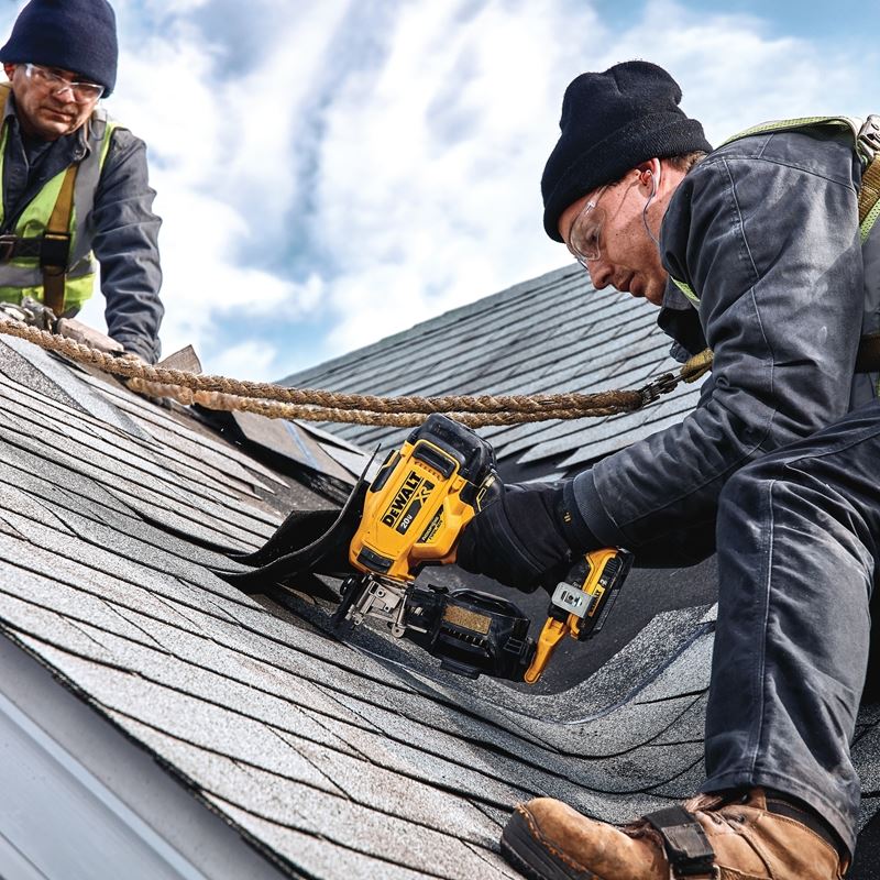 DEWALT DCN45RNB 20V MAX 15deg Cordless Coil Roofing Nailer - Mississauga Hardware Centre IncDEWALTDCN45RNB