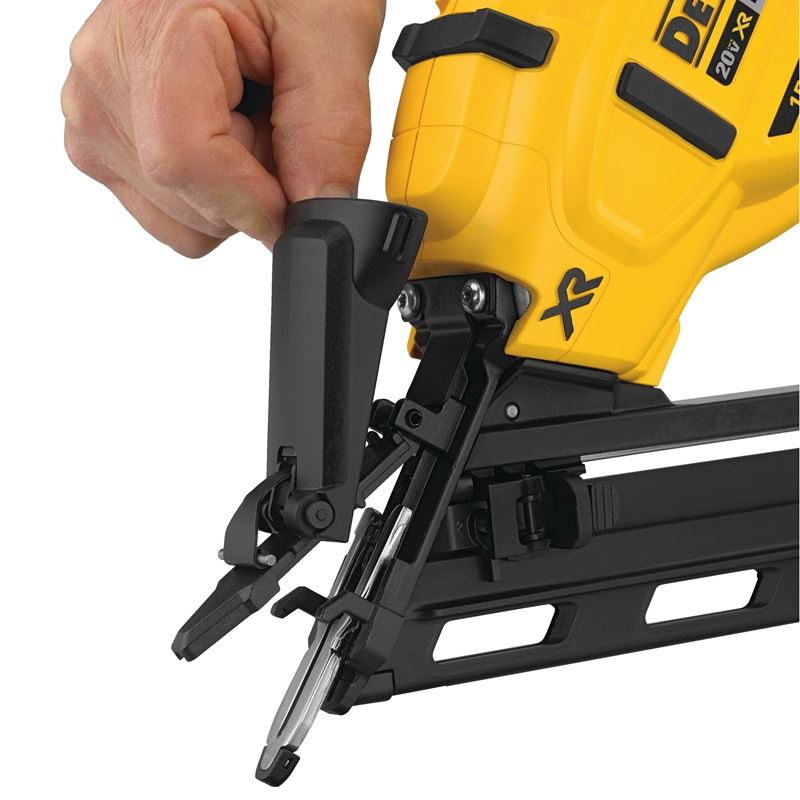 DEWALT DCN650D1 20V MAX XR 15 GA CORDLESS ANGLED FINISH NAILER KIT - Mississauga Hardware Centre IncDEWALTDCN650D1