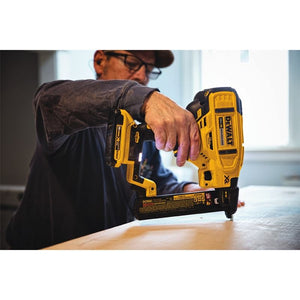 DEWALT DCN681D1 20V MAX* XR Cordless 18 GA Narrow Crown Stapler - Kit - Mississauga Hardware Centre IncDEWALTDCN681D1