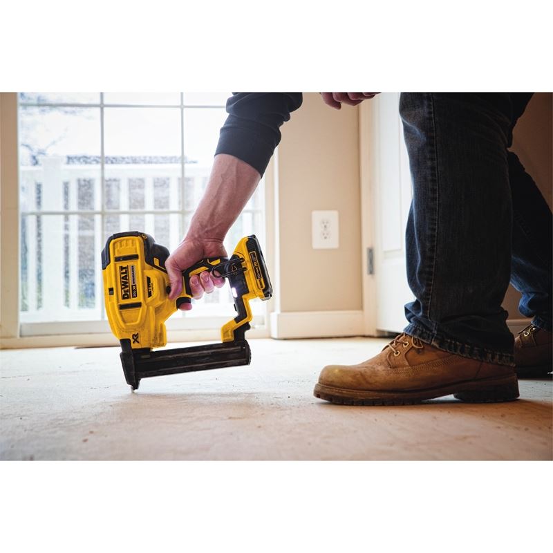 DEWALT DCN681D1 20V MAX* XR Cordless 18 GA Narrow Crown Stapler - Kit - Mississauga Hardware Centre IncDEWALTDCN681D1