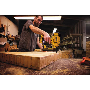DEWALT DCN681D1 20V MAX* XR Cordless 18 GA Narrow Crown Stapler - Kit - Mississauga Hardware Centre IncDEWALTDCN681D1