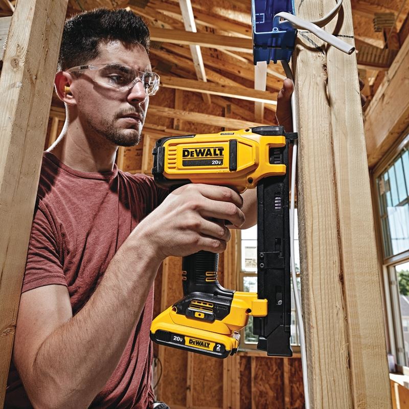 DEWALT DCN701D1 20V MAX CORDLESS CABLE STAPLER KIT - Mississauga Hardware Centre IncDEWALTDCN701D1