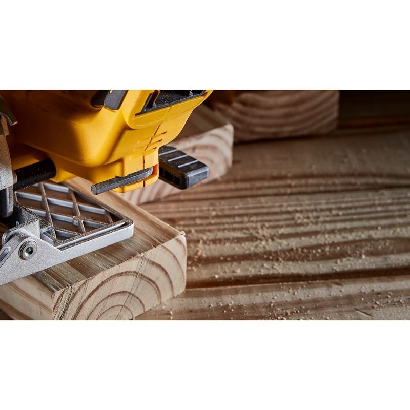 DEWALT DCS512B XTREME 12V MAX 5 - 3/8 IN. BRUSHLESS CORDLESS CIRCULAR SAW (TOOL ONLY) - Mississauga Hardware Centre IncDEWALTDCS512B