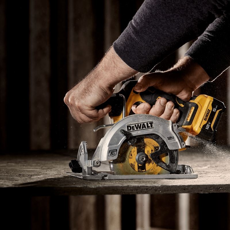 DEWALT DCS512J1 XTREME 12V MAX 5 - 3/8 IN. BRUSHLESS CORDLESS CIRCULAR SAW KIT - Mississauga Hardware Centre IncDEWALTDCS512J1