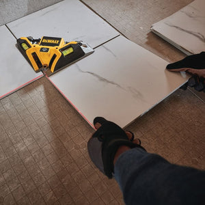 DEWALT DW0802 33 ft. Laser Square - Mississauga Hardware Centre IncDEWALTDW0802