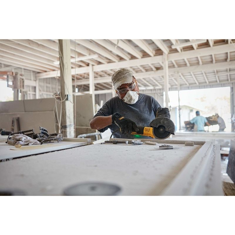 DEWALT DWE43231VS 5 in. Brushless Slide Switch VS Small Angle Grinder with KICKBACK BREAK and Pipeline Cover - Mississauga Hardware Centre IncDEWALTDWE43231VS