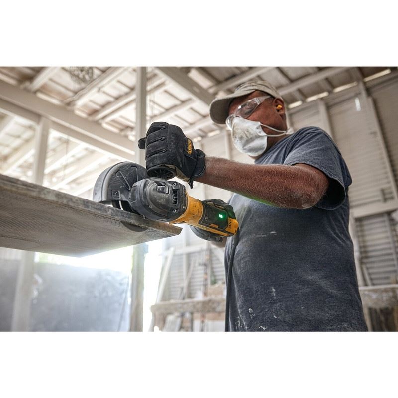 DEWALT DWE43231VS 5 in. Brushless Slide Switch VS Small Angle Grinder with KICKBACK BREAK and Pipeline Cover - Mississauga Hardware Centre IncDEWALTDWE43231VS