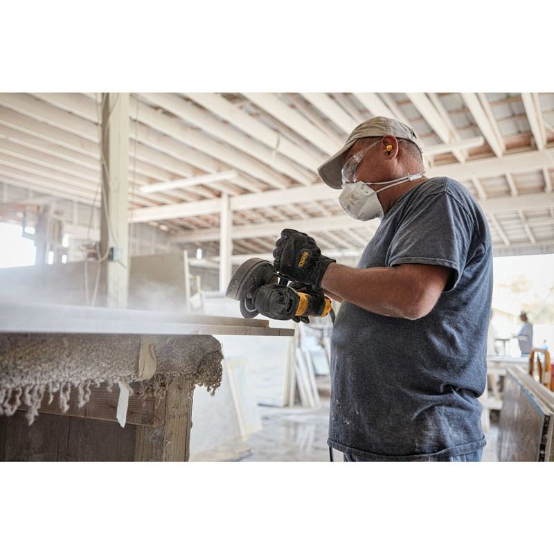 DEWALT DWE43231VS 5 in. Brushless Slide Switch VS Small Angle Grinder with KICKBACK BREAK and Pipeline Cover - Mississauga Hardware Centre IncDEWALTDWE43231VS