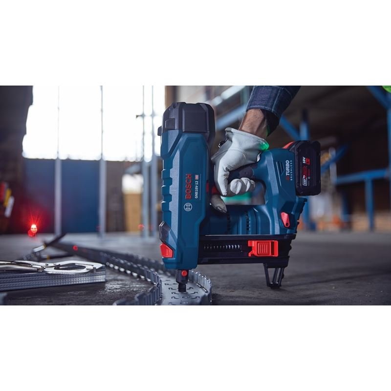GNB18V - 12K14 PROFACTOR 18V Concrete Nailer Kit with (1) CORE18V 8 Ah High Performance Battery - Mississauga Hardware Centre IncBOSCHGNB18V-12K14