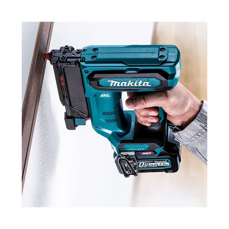 Makita PT001GZ 40V max XGT Brushless Cordless 23 ga Pin Nailer w/ XPT (Tool Only) - Mississauga Hardware Centre IncMakitaPT001GZ