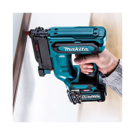 Makita PT001GZ 40V max XGT Brushless Cordless 23 ga Pin Nailer w/ XPT (Tool Only) - Mississauga Hardware Centre IncMakitaPT001GZ