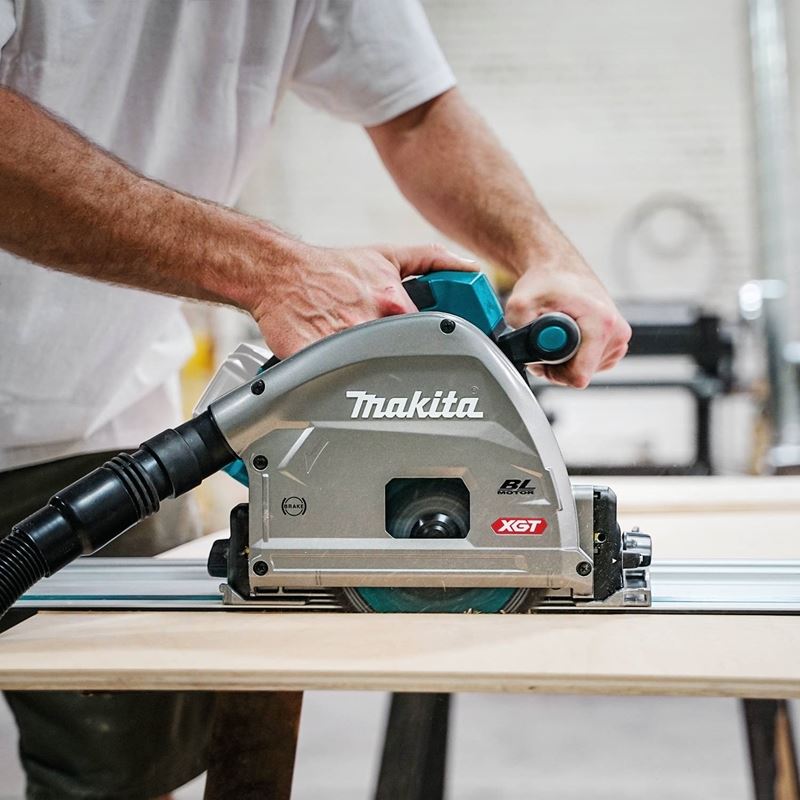 Makita SP001GZ05 40V MAX XGT Li - Ion BL 6 - 1/2in Plunge Cut Circular Saw with 55in Guide Rail - Mississauga Hardware Centre IncMakitaSP001GZ05