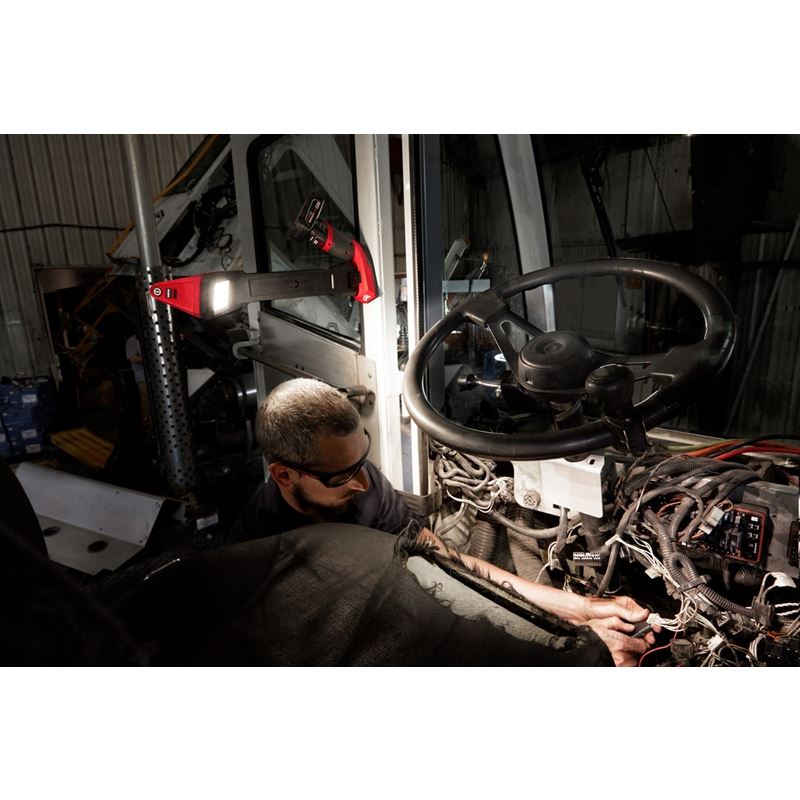 Milwaukee 2126 - 20 M12 Underbody Light Bare Tool - Mississauga Hardware Centre Inc