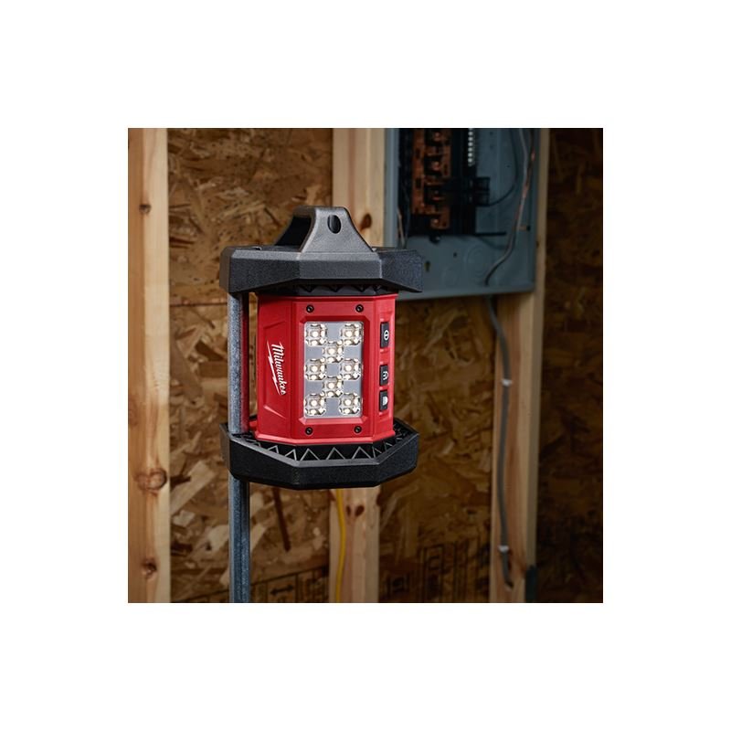 Milwaukee | 2361 - 20 M18 Led Flood Light - Mississauga Hardware Centre IncMilwaukee2361-20