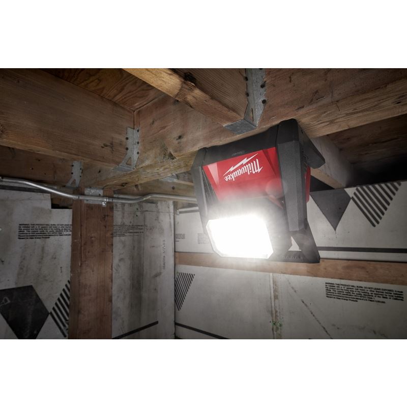 Milwaukee 2366 - 20 M18 ROVER Dual Power Flood Light - Mississauga Hardware Centre Inc