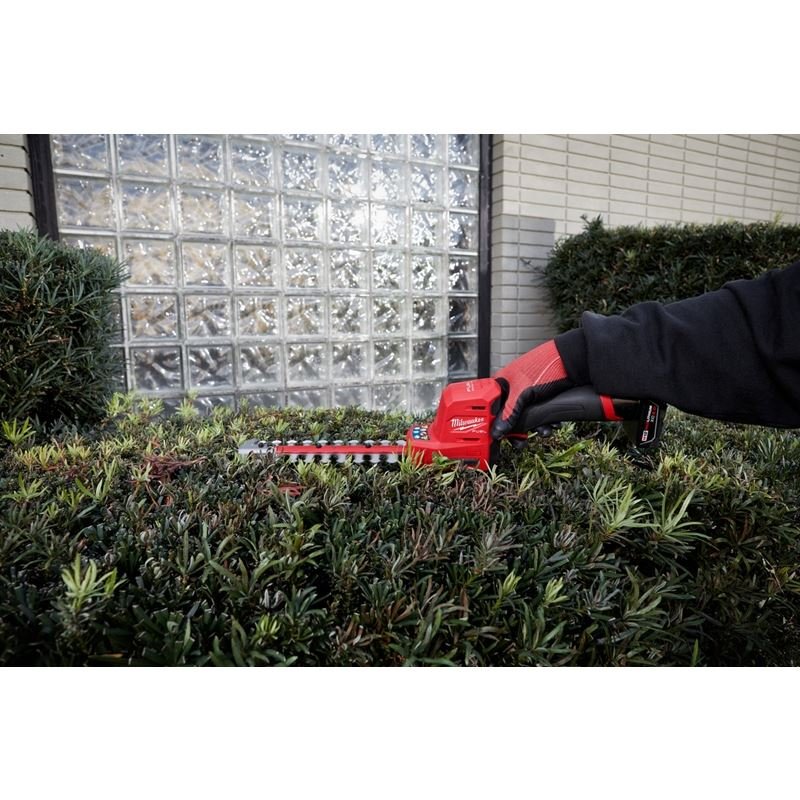 Milwaukee 2533 - 21 M12 FUEL 8in Hedge Trimmer - Mississauga Hardware Centre Inc