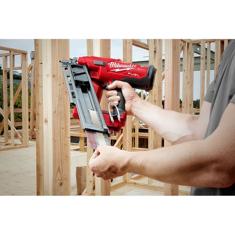 Milwaukee 2745 - 21 Cordless Framing Nailer Kit - Mississauga Hardware Centre Inc