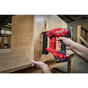 Milwaukee 2749 - 21CT M18 FUEL 18GA 1/4" NARROW CROWN STAPLER - Mississauga Hardware Centre Inc