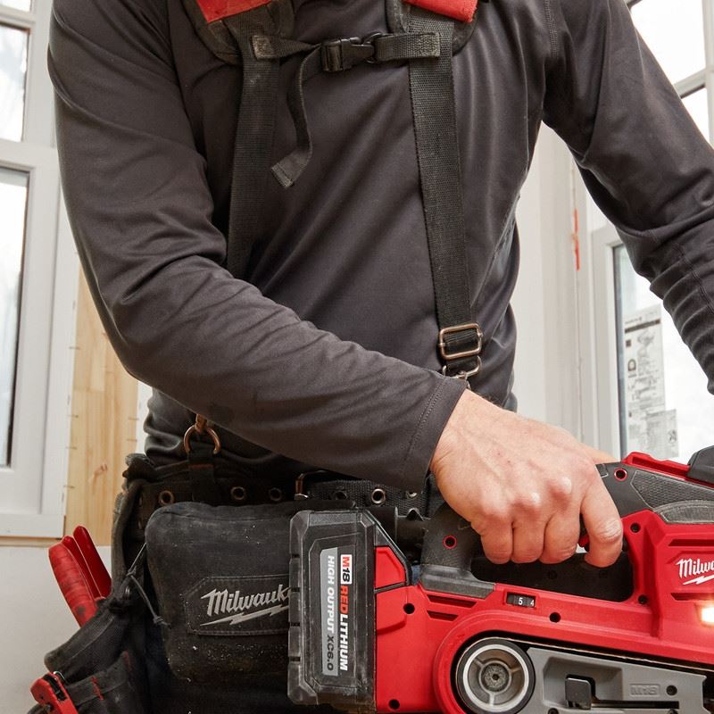 Milwaukee 2832 - 20 M18 Fuel Belt Sander - Mississauga Hardware Centre Inc