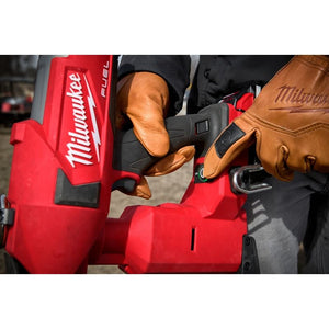 Milwaukee 2843 - 20 M18 FUEL UTILITY FENCING STAPLER - Mississauga Hardware Centre Inc
