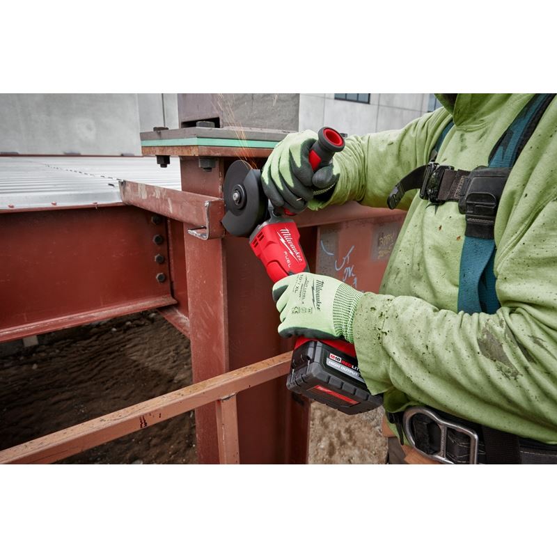 Milwaukee 2886 - 20 M18 FUEL 5in Flathead Braking Grinder, Paddle Switch No - Lock - Mississauga Hardware Centre Inc