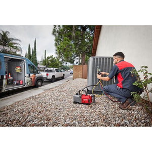 Milwaukee 2941 - 21 M18 FUEL 5 CFM Vacuum Pump Kit - Mississauga Hardware Centre Inc