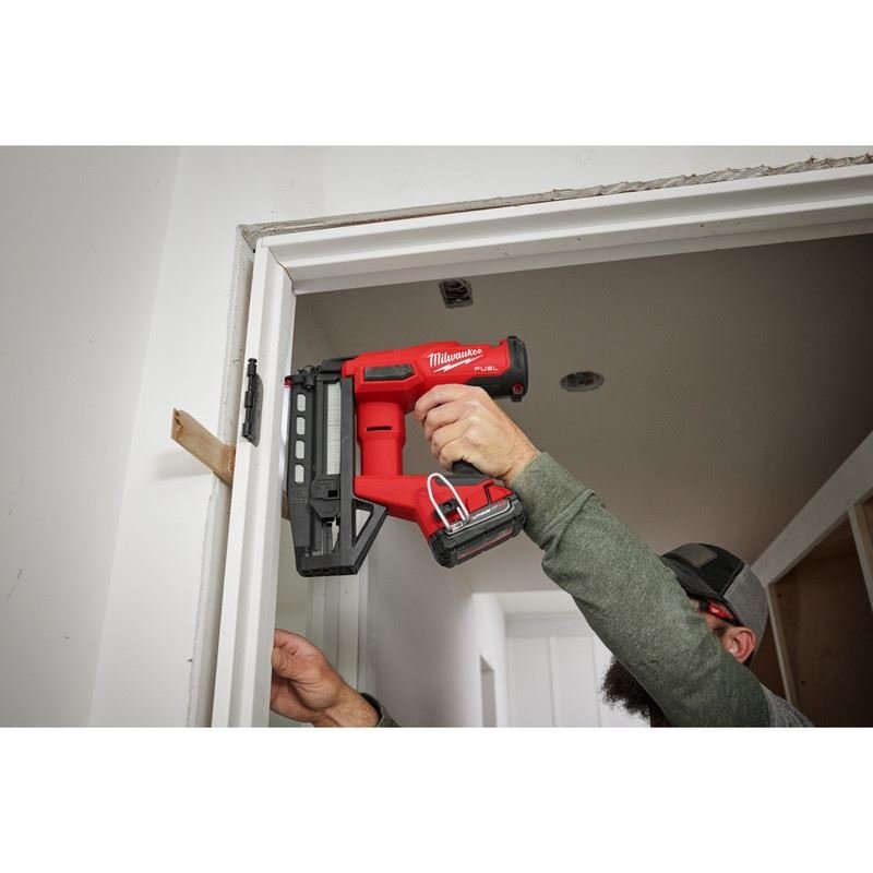 Milwaukee 3020 - 20 M18 FUEL 16 Gauge Straight Finish Nailer - Mississauga Hardware Centre Inc