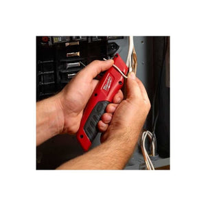 Milwaukee | 48 - 22 - 1910 Sliding Utility Knife - Mississauga Hardware Centre IncMilwaukee48-22-1910