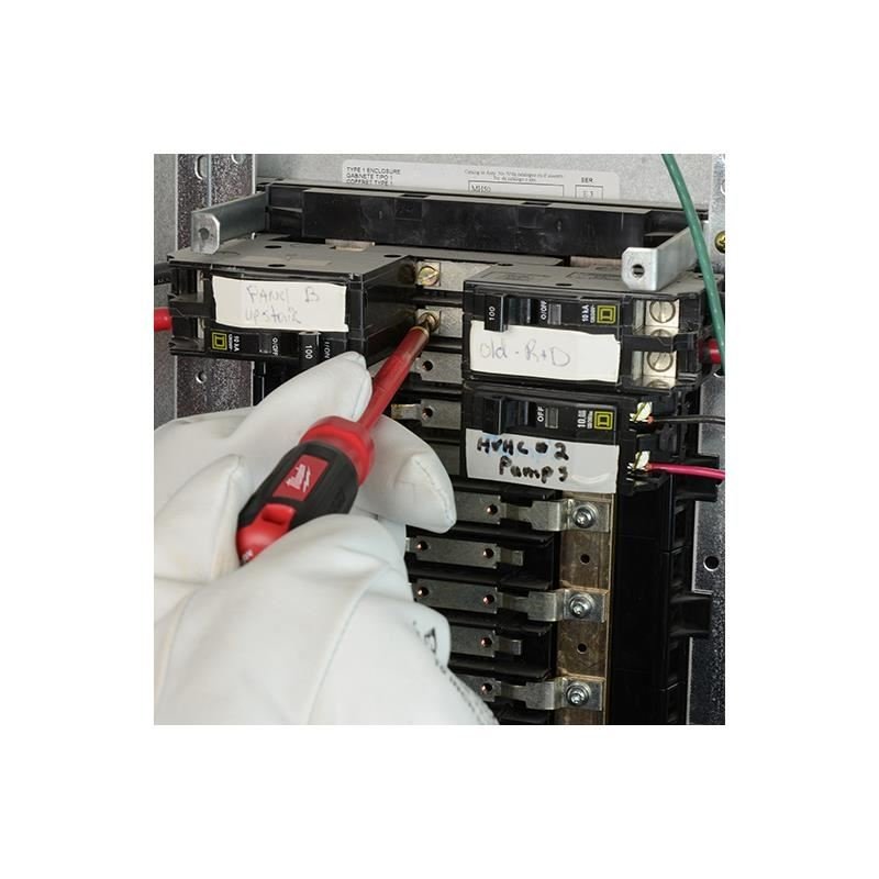 Milwaukee | 48 - 22 - 2202 3 PC 1000V Insulated Screwdriver Set - Mississauga Hardware Centre IncMilwaukee48-22-2202