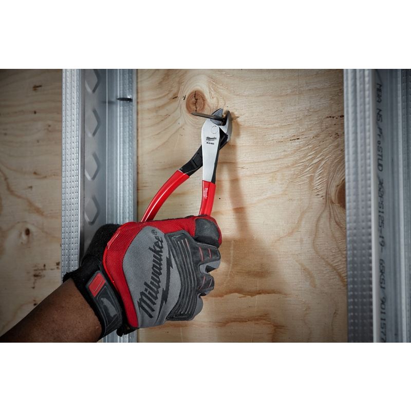 Milwaukee 48 - 22 - 6528 8 in Angled Head Diagonal Cutting Pliers - Mississauga Hardware Centre Inc