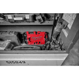 Milwaukee 48 - 22 - 8690 6 in Leveling Tripod Chain Vise - Mississauga Hardware Centre Inc