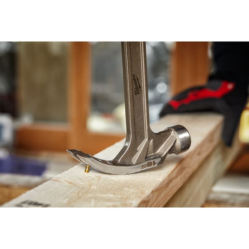 Milwaukee 48 - 22 - 9018 16oz Smooth Face Hybrid Claw Hammer - Mississauga Hardware Centre Inc