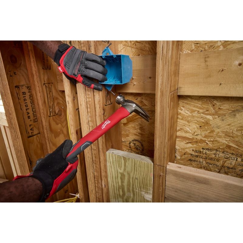 Milwaukee 48 - 22 - 9320 21oz Milled Face Poly/Fiberglass Handle Hammer - Mississauga Hardware Centre Inc