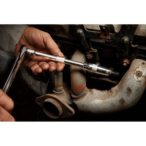 Milwaukee 48 - 22 - 9551 3/8in Drive 5/8in Spark Plug Socket - Mississauga Hardware Centre Inc