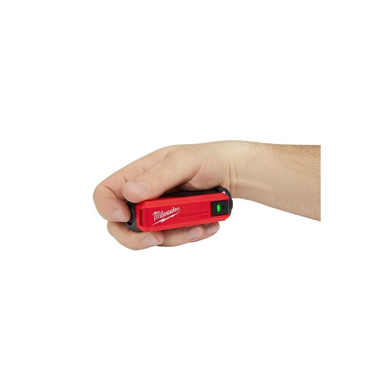 Milwaukee 48 - 59 - 2013 REDLITHIUM USB Charger Portable Power Source Kit - Mississauga Hardware Centre IncMilwaukee48-59-2013
