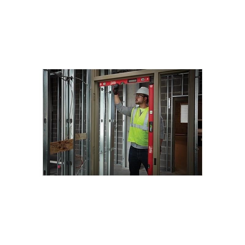 Milwaukee MLBXM32 32 inch REDSTICK Magnetic Box Level - Mississauga Hardware Centre IncMilwaukeeMLBXM32