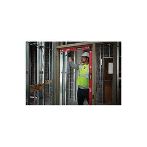 Milwaukee MLBXM32 32 inch REDSTICK Magnetic Box Level - Mississauga Hardware Centre IncMilwaukeeMLBXM32